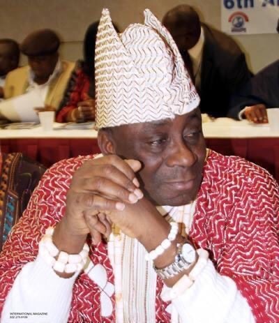 Oba of Lagos, Rilwan Akiolu Wives and religion