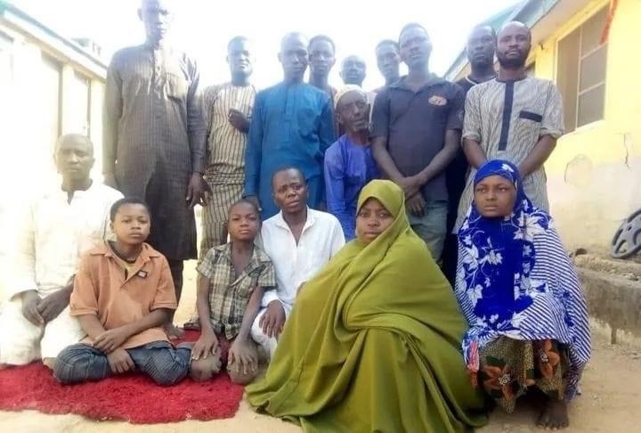 Nigerian military arrests security agents taking ransom to bandits in Kaduna