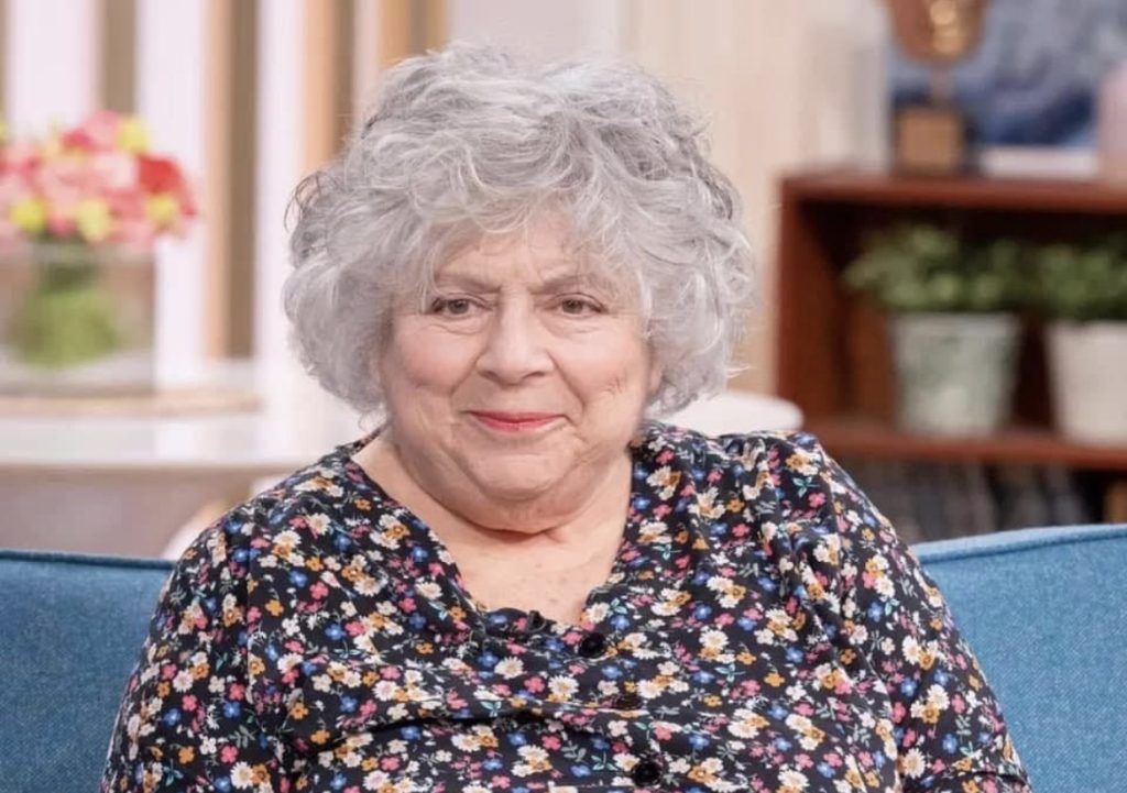 Miriam Margolyes Biography, Age, Career And Net Worth - Contents101