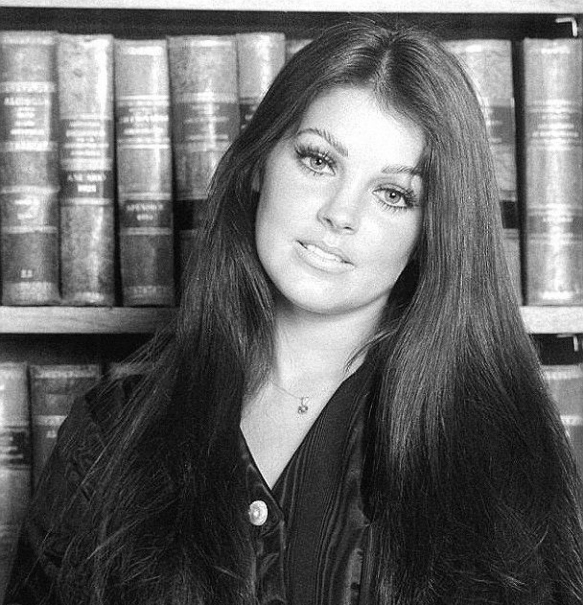 Priscilla Presley education 