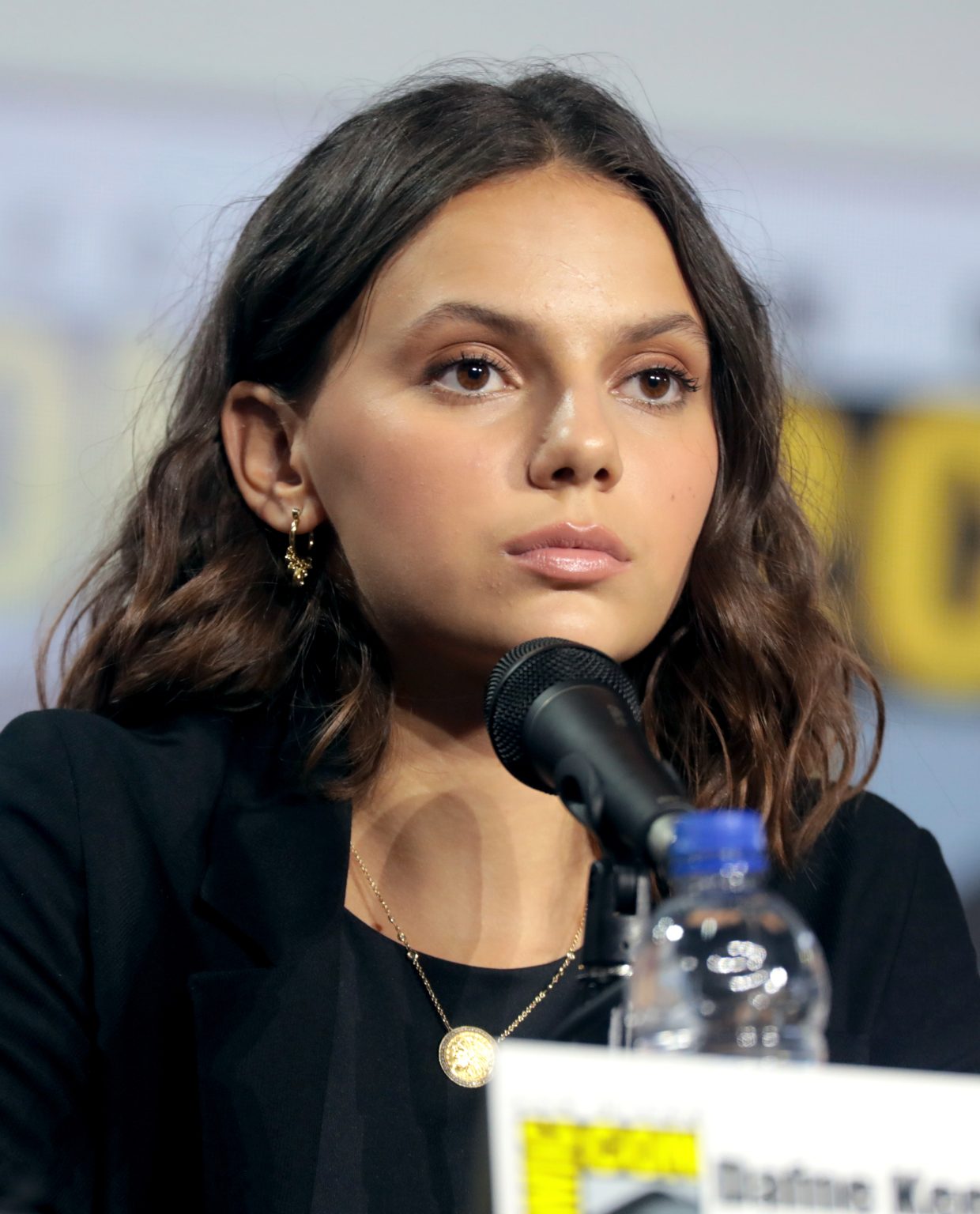 Dafne Keen Biography, Education, Career, Controversies, And Net Worth(02)