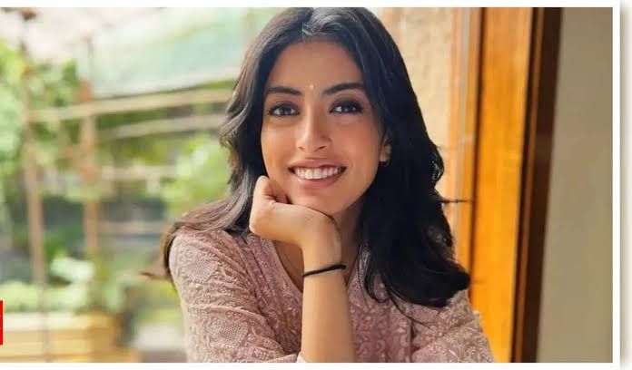 NAVYA NAVELI NANDA BIOGRAPHY