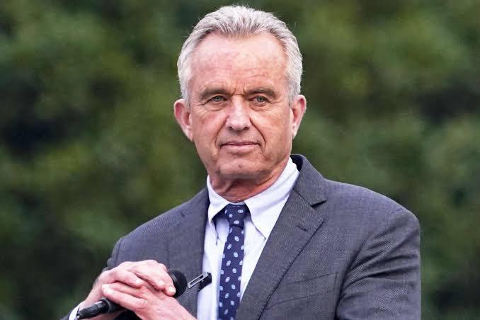 ROBERT F. KENNEDY JR BIOGRAPHY