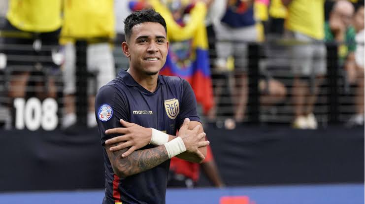 Kendry Páez biography 