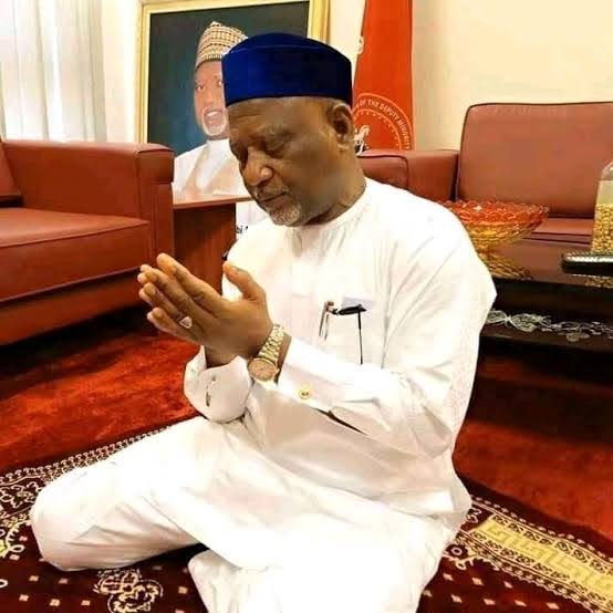 Sahabi Alhaji Yaú Career