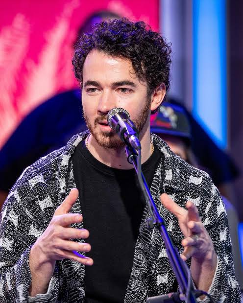 Paul Kevin Jonas Jr educational background 