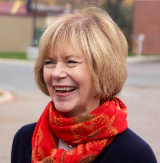 Tina Smith educational background 
