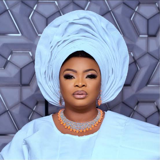 Dayo Amusa educational background