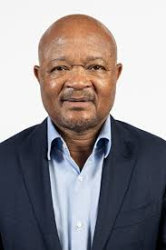 SENZO MCHUNU BIOGRAPHY
