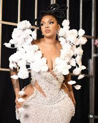 LONDIE LONDON BIOGRAPHY