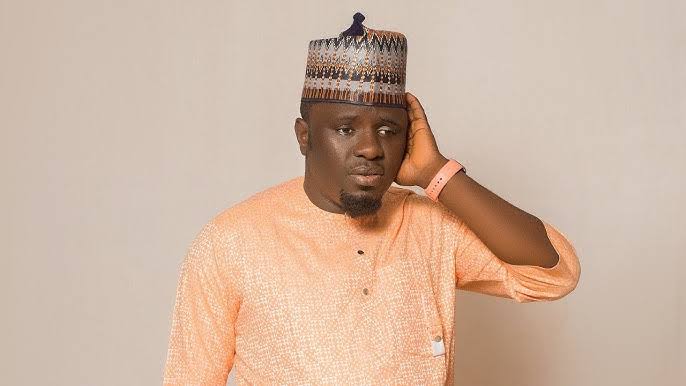 Basit Aponle Anobi Personal life 