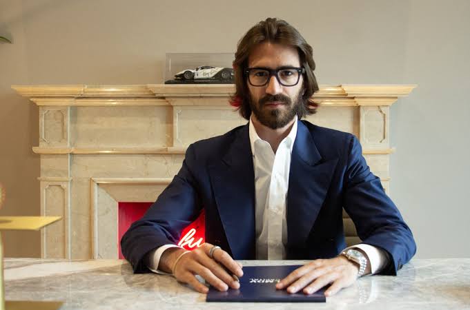 Leonardo Maria Del Vecchio Controversies 