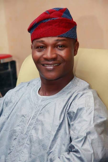 Rotimi Olowo Educational background