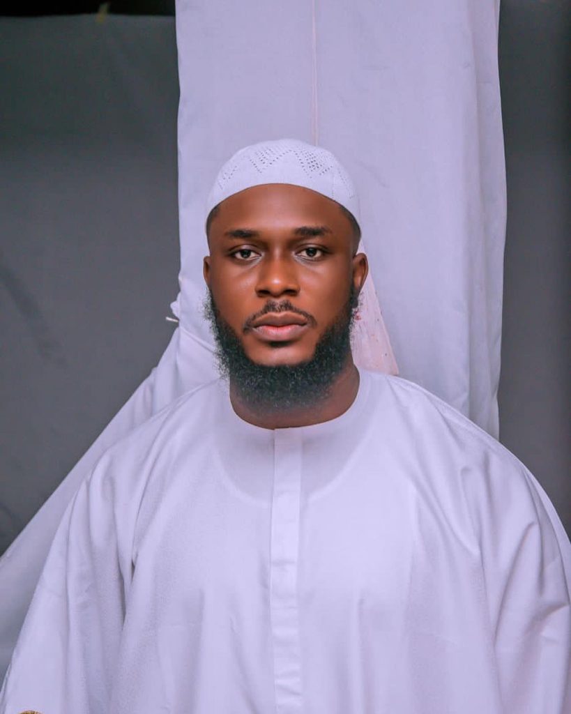 Kiki Bakare biography 