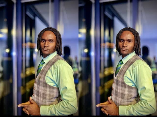 Julian Brown educational background