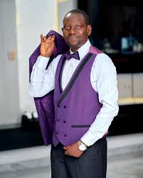 AFEEZ OWO BIOGRAPHY