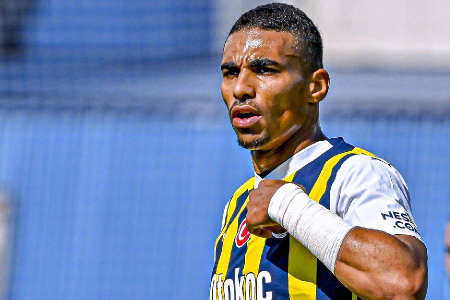 Alexander Djiku biography 