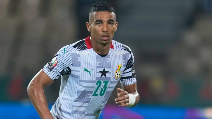 Alexander Djiku educational background 