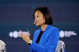 TAN HOOI LING BIOGRAPHY