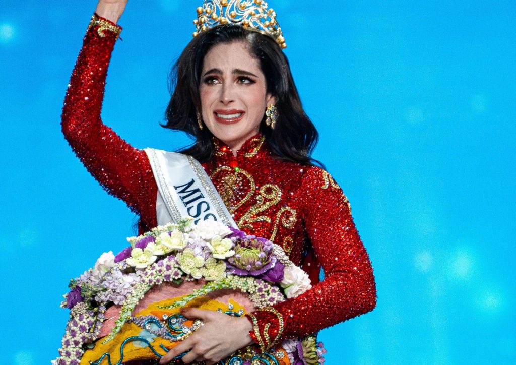 Fátima Bosch Net worth