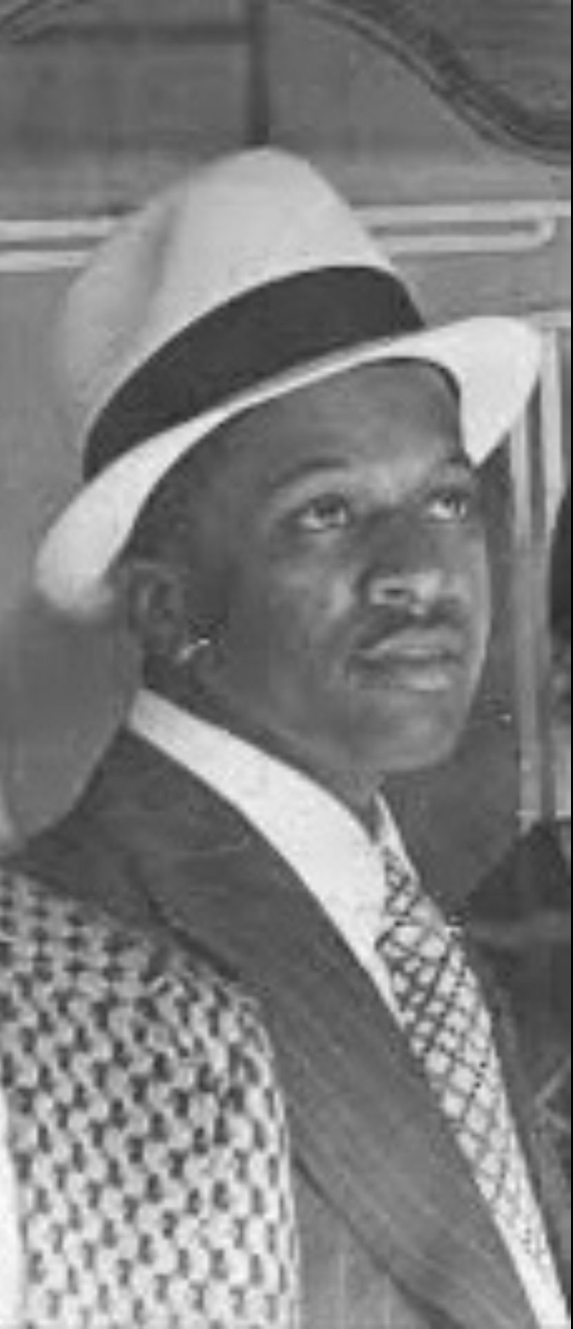 Lonnie Dawson biography 