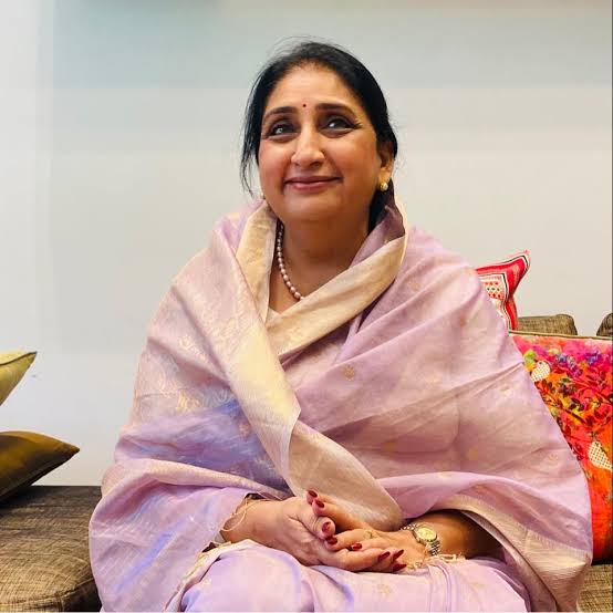 Sunetra Pawar educational background 