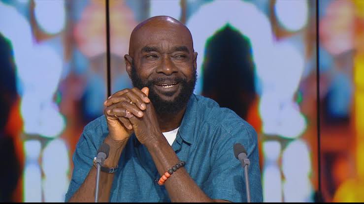 Pat Thomas Net worth 