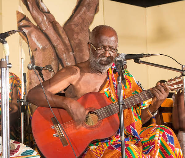 Koo Nimo educational background 