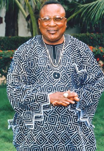 Ayinla Kollington Biography 