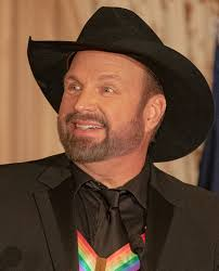 GARTH BROOKS BIOGRAPHY