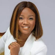 BISAYO BUSARI-AKINNADEJU BIOGRAPHY